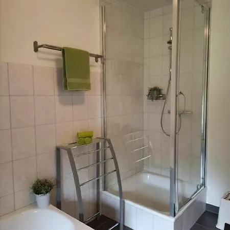 Holiday home Bosanemoon - & Sauna - Omheinde Tuin - Te *